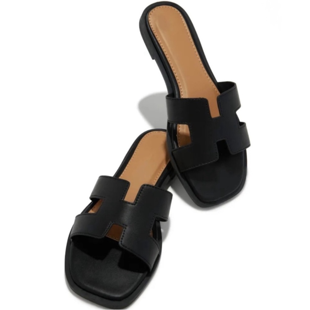 Elegant Black Slide Sandals - Picture 3 of 5